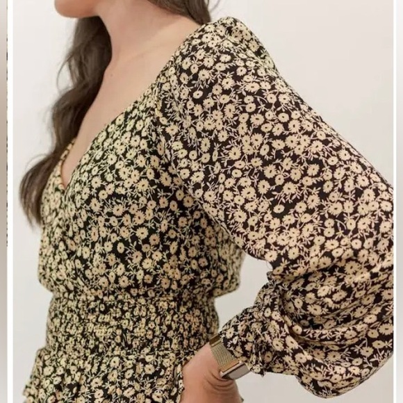 NWT Lost + Wander pick me golden hour smocked waist top - Picture 3 of 9